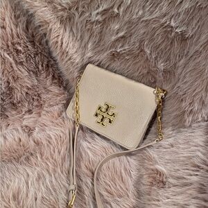 Tory Burch Beige Crossbody Bag with Gold Chain